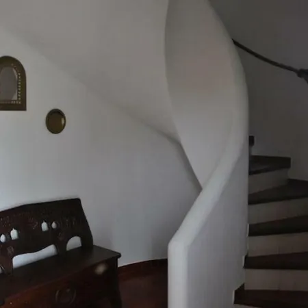 Cristina E Ricardo Villa *