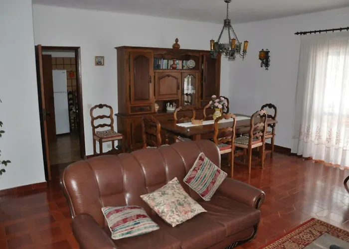 Cristina E Ricardo Villa *